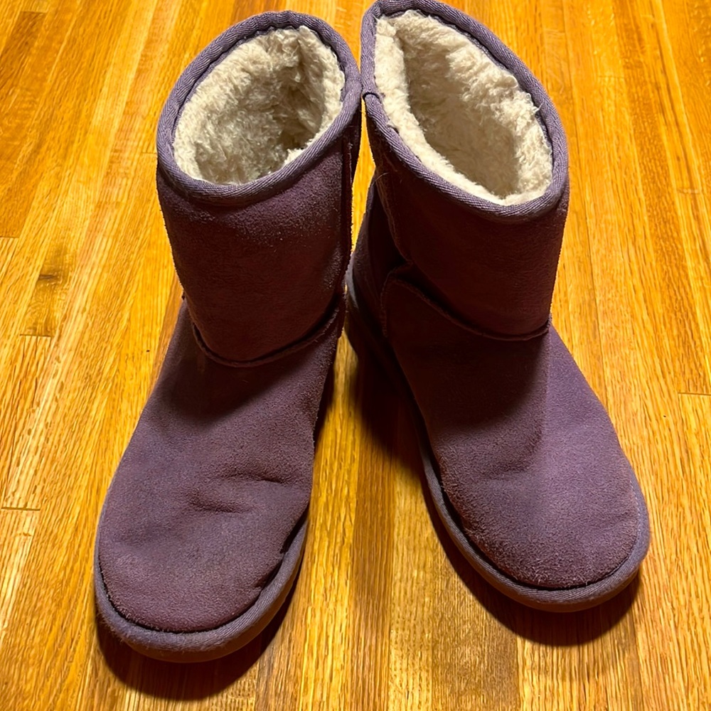 Lavender Koolaburra boots by Ugg